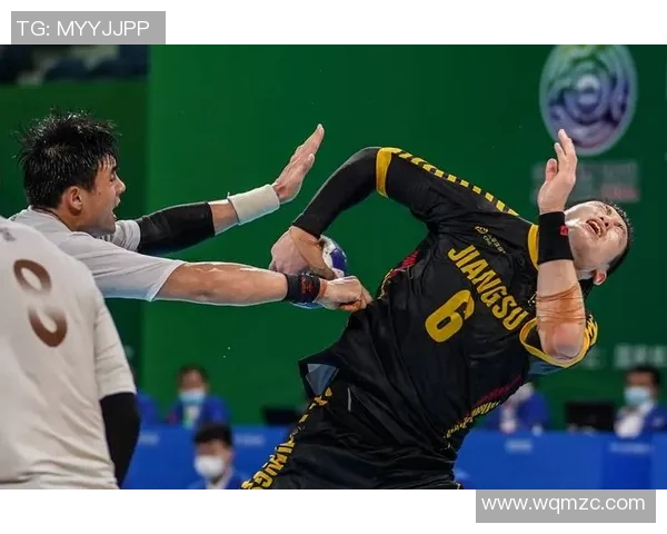 王伟独家分享网球心得与技巧助你提升球技的秘诀与经验总结